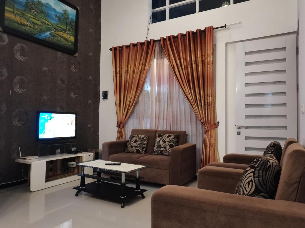 Villa Asri Batu  Luaran gambar