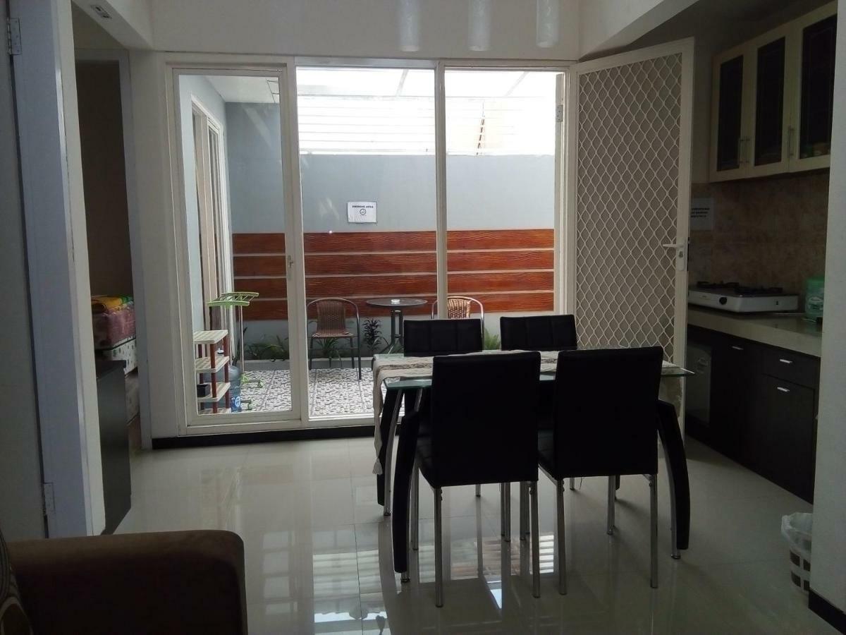 Villa Asri Batu  Luaran gambar